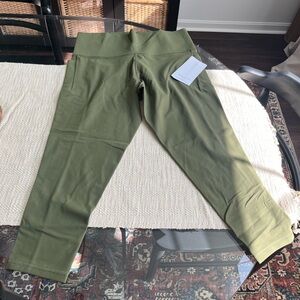 Athleta Salutation Stash Pocket II 7/8 Legging Size 1X